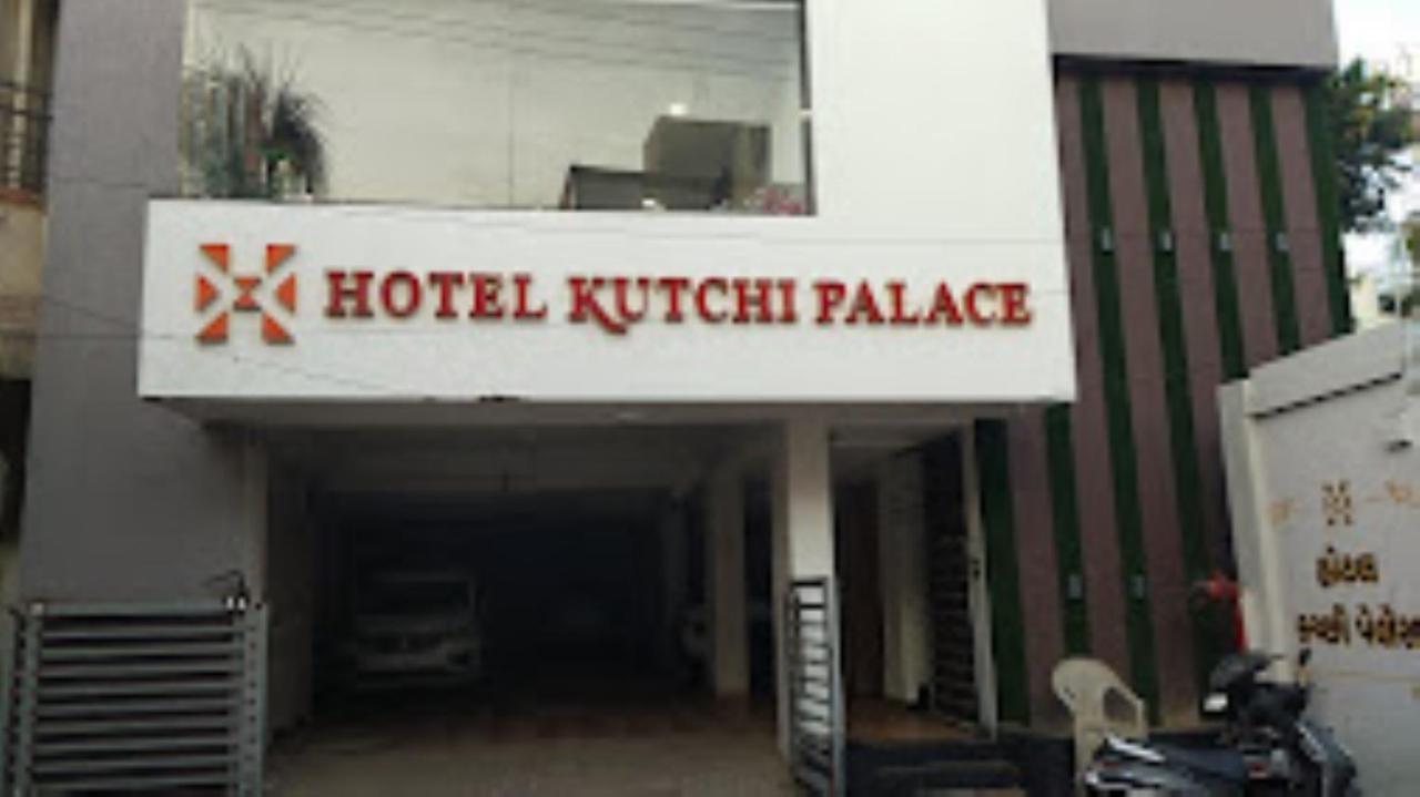 Hotel Kutchi Palace, Dwarka エクステリア 写真